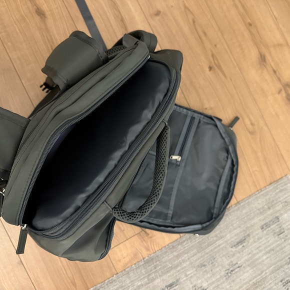 Carryon Backpack - Picture 4 of 5